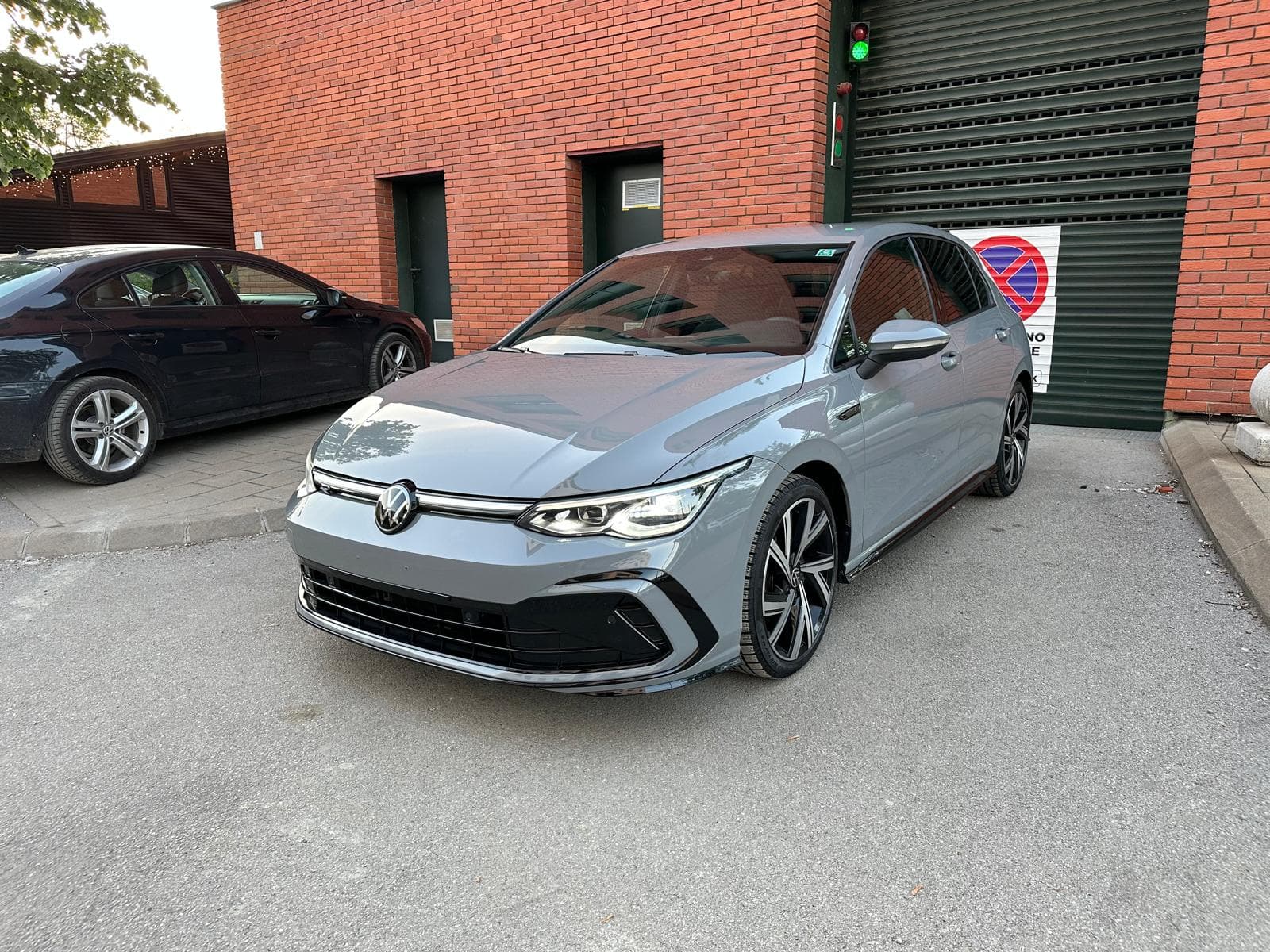 Volkswagen Golf - prednji lijevi izgled